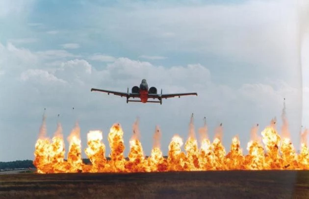 Βόμβες διασποράς: Μπορούν να εξοντώσουν ολόκληρες πόλεις και να εξαλείψουν τον ίδιο τον πολιτισμό (βίντεο)